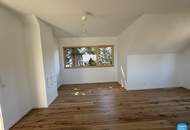 Erstbezug: Dachgeschoss in Villa