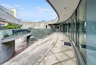 360 TOUR // DC BOX-LOKAL IN TOPLAGE