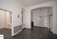 ** ab sofort: großzügige Gewerbefläche mit Büro, Verkaufsräumen und Lagerfläche - Straßeneingang, Klimaanlage, Laderampe, uvm. ** unbefristete Miete **