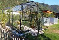 Neuwertiger Bungalow mit Doppelgarage an der Donau