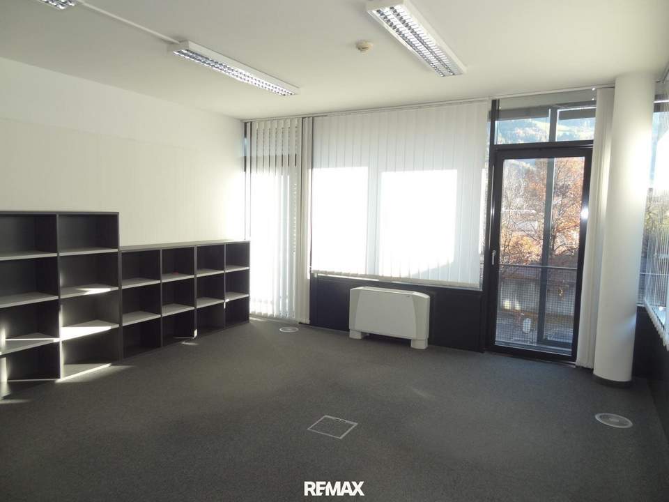 Hervorragende Lage in Schwaz: Zwei moderne Büroflächen im INN-Office mit ca. 124m² und ca. 216m² - einzeln oder gemeinsam anmietbar - gelangen zur Neuvermietung