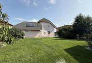 LIEBEVOLL GEPFLEGT MIT SONNIGEM SÜD-WEST GARTEN & DOPPELGARAGE