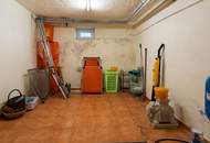 Kapitalanlage mit Potential – 2 Häuser auf Eckgrundstück mit rund 938 m² Grundstücksfläche!