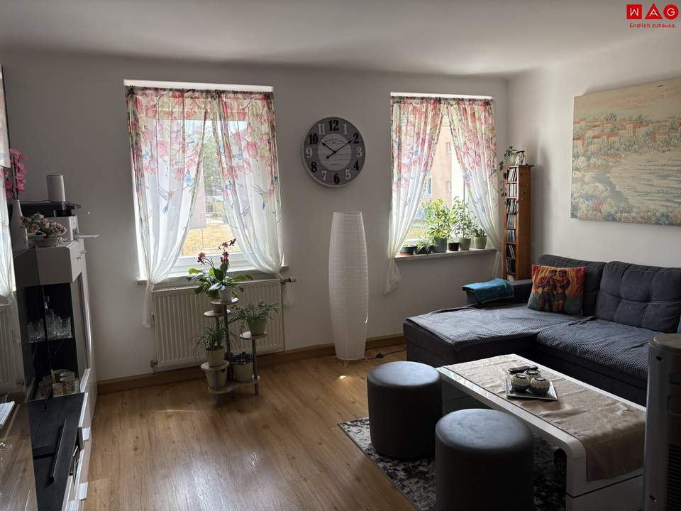 Wohlfühlen leicht gemacht: helle Räume und eine einladende Atmosphäre machen diese 2-Zimmer-Wohnung mit offener Küche zu einem schönen Zuhause in ruhiger Grünlage - ab Dezember verfügbar!
