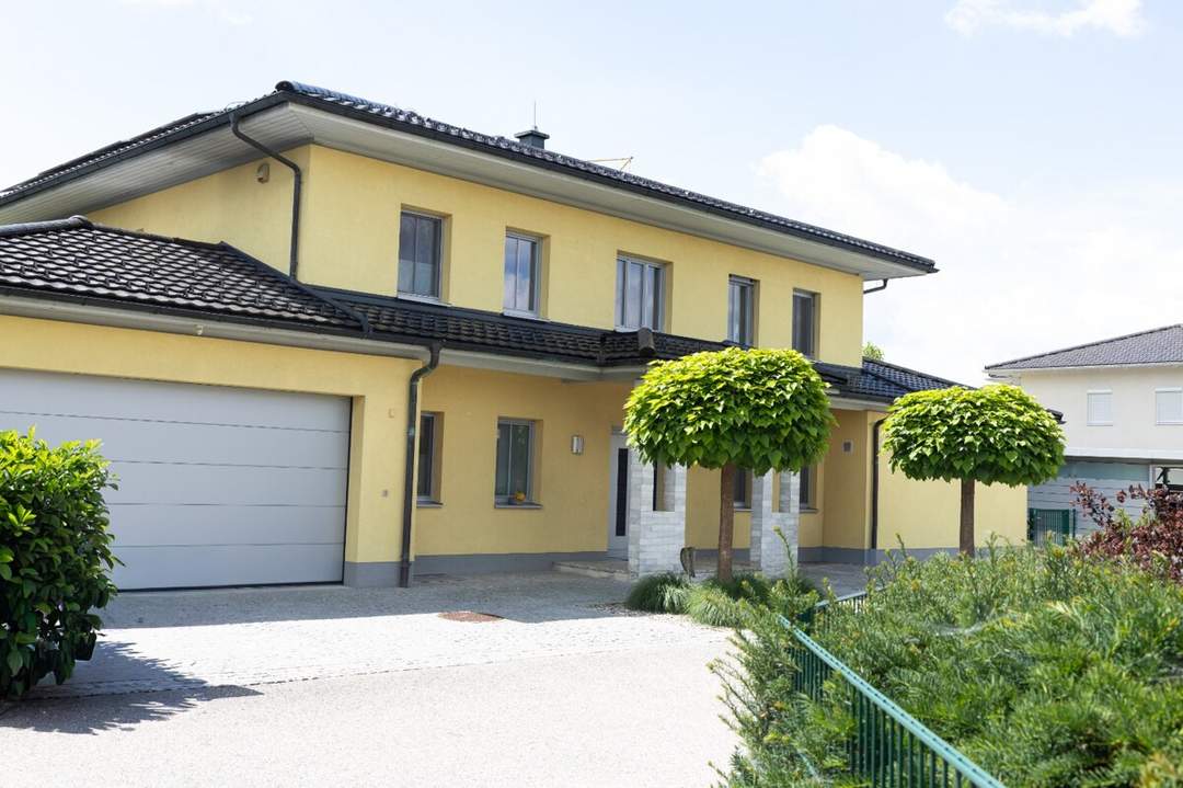 Villa-Pool-Wohlfühloase-Eleganz