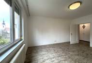Schwechater Hauptplatz | 2 Zimmer Wohnung mit großzügiger Küche | ca. 65 m² | Innenhoflage