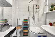 Wohnhaus mit Schwimmteich - 2 Wohneinheiten und Geschäft möglich