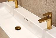 Luxuriöse Altbauwohnung mit zwei Balkonen in Toplage des 3. Bezirks