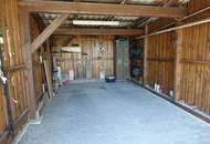 *ORTSRANDLAGE:* Wohnhaus mit sehr schönem, ebenen Garten und großzügigem Grundstück.