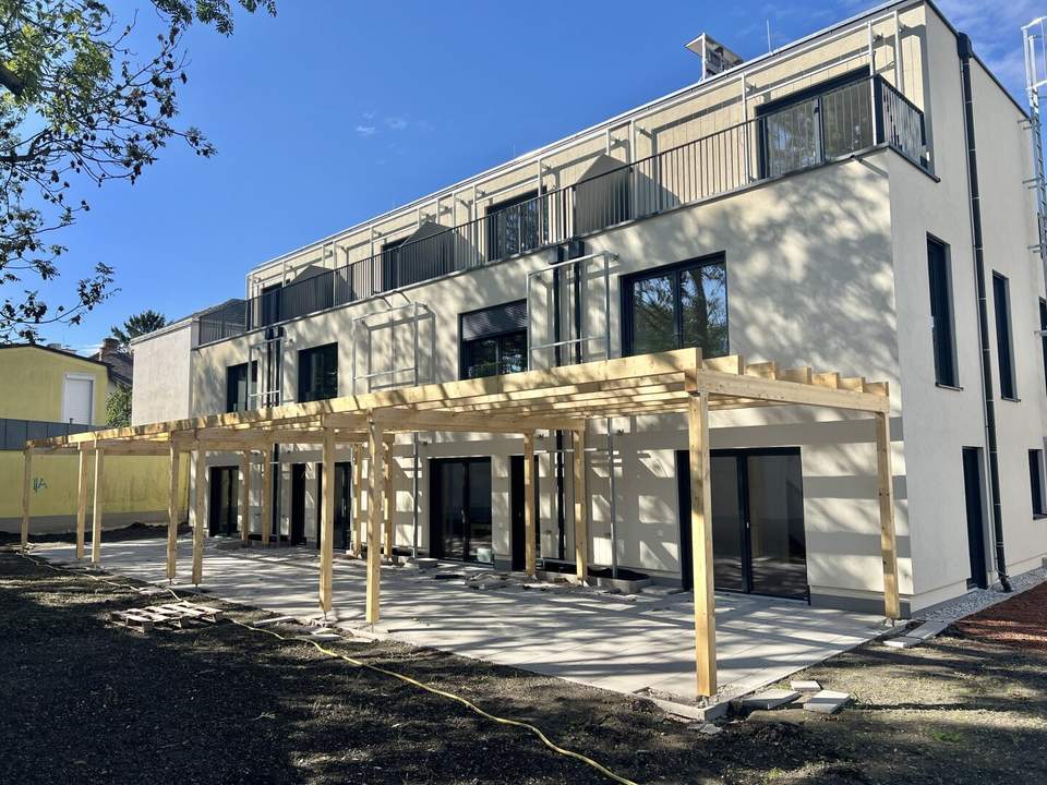 * Exklusive Reihen- und Doppelhäuser am idyllischen Hunyadi Park mit Blick in den Park im ALTORT MARIA ENZERSDORF!