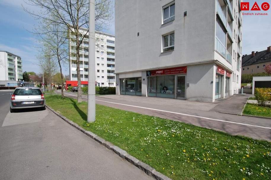 Geschäfts-/Büro-/Ordinationsfläche mit XL-Schaufenstern u. mit Umsatzpotential - 1A Preis-/Leistung, direkt neben dem (Vital-)Zentrum Muldenstraße!, Gewerbeobjekt-miete, 651,57,€, 4020 Linz(Stadt)