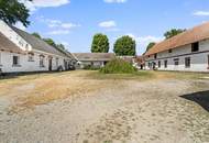 "Großzügiges Grundstück mit Pferdehof und sanierungsbedürftigem Haus – nur Minuten von Wien entfernt"