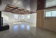 Großzügig konzipierte Wohnung * Loggia * KFZ Garagenplatz * Sauna * sanierungsbedürftig