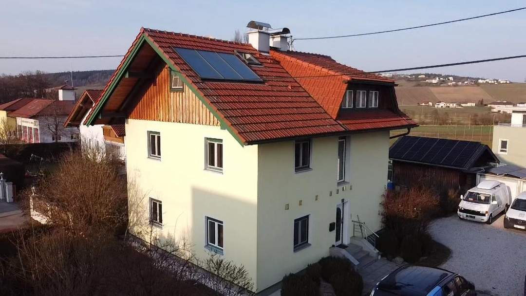 Gerneralsaniertes Anlegerhaus mit 2 Wohnungen oder Familien!