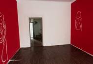 Klein, fein und zentral – Einraumwohnung im sanierten Gründerzeithaus Sanierungsbedürftig