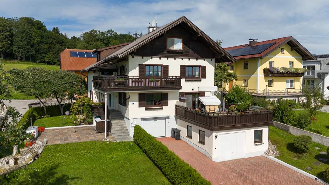 Mehrfamilien Haus mit weitläufigem Panoramablick