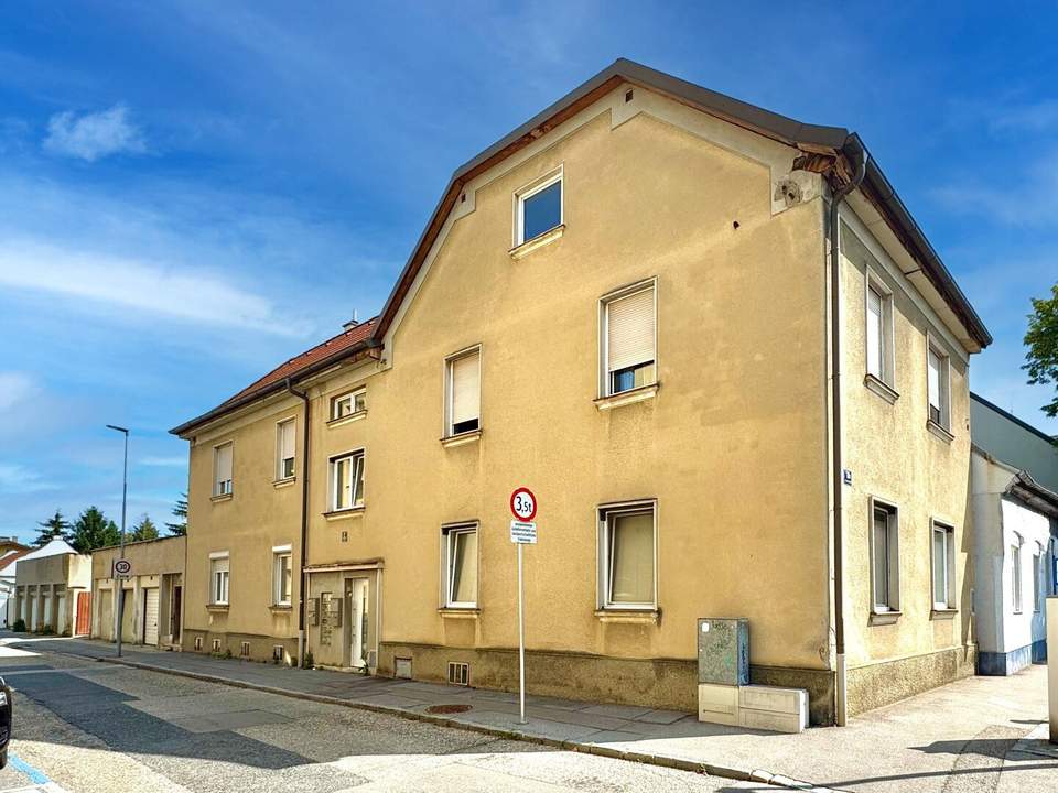Zinshaus mit viel Potential I 8 Garagen I 4 Wohneinheiten I zentrale Lage I 5 Gehminuten zum Rathausplatz I