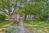 Ein Zuhause zum Verlieben - gepflegtes Einfamilienhaus mit traumhaften Naturgarten auf 1040 m² Eckgrundstück