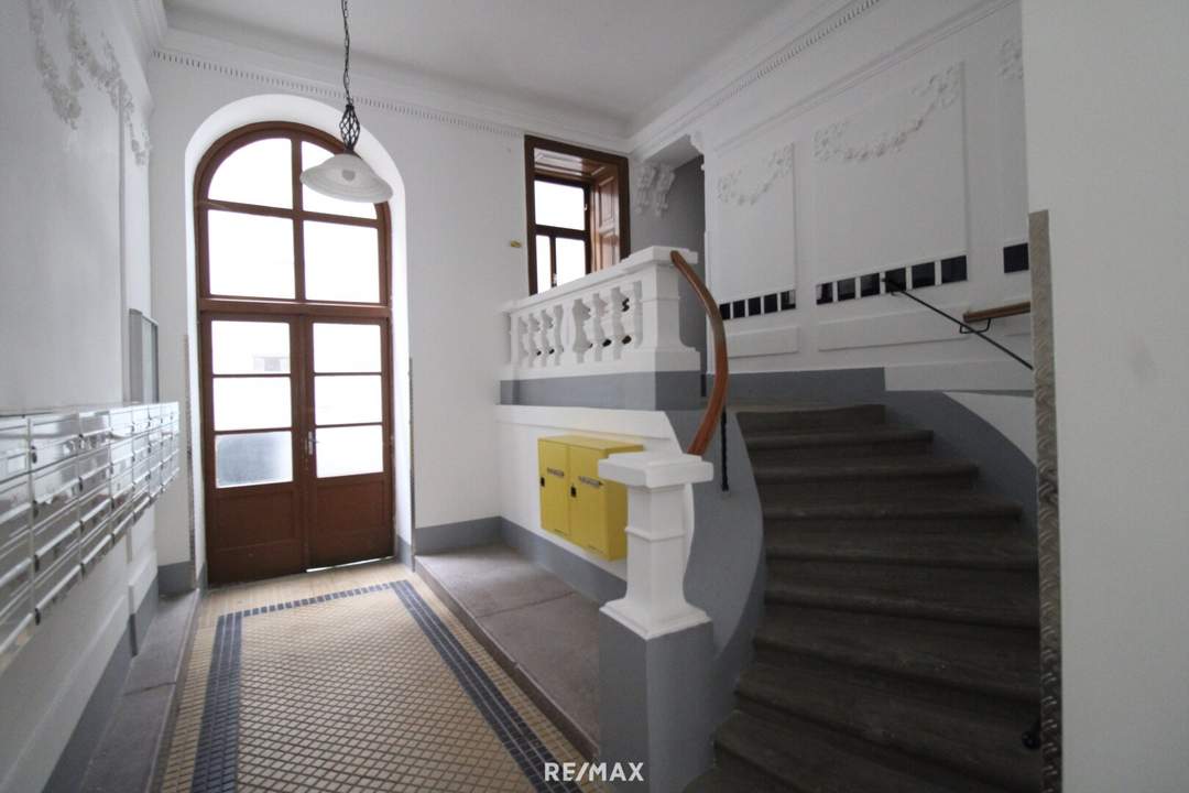 Altbauwohnung mit Entwicklungspotenzial: 73 m², 1. Stock, ruhige Lage zum Innenhof