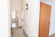 Altbau-Wohnung mit Sanierungsbedarf in toller Währinger Lage