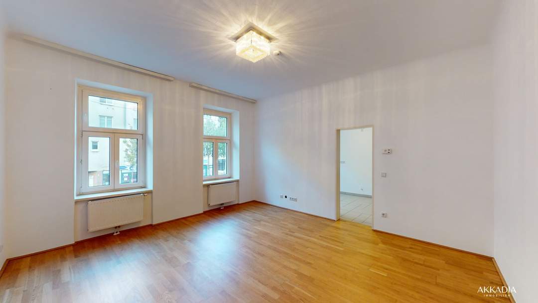 Helle 2-Zimmer Altbauwohnung inklusive Balkon