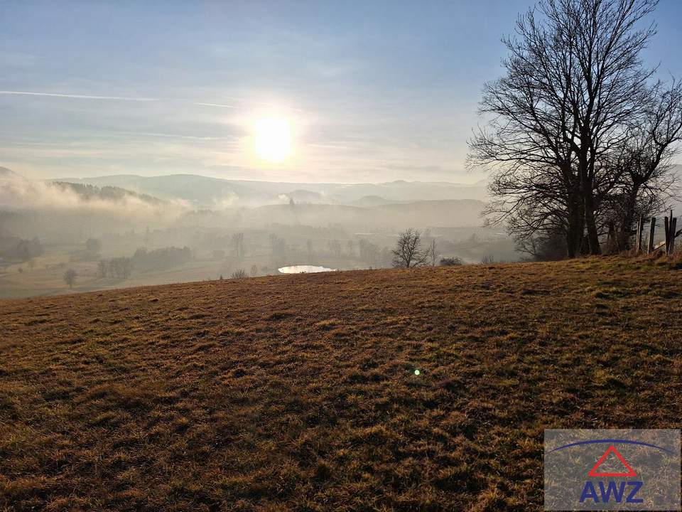 Baugrund und Grünland auf sonnigem Südhang - Wohnen wo andere Urlaub machen!