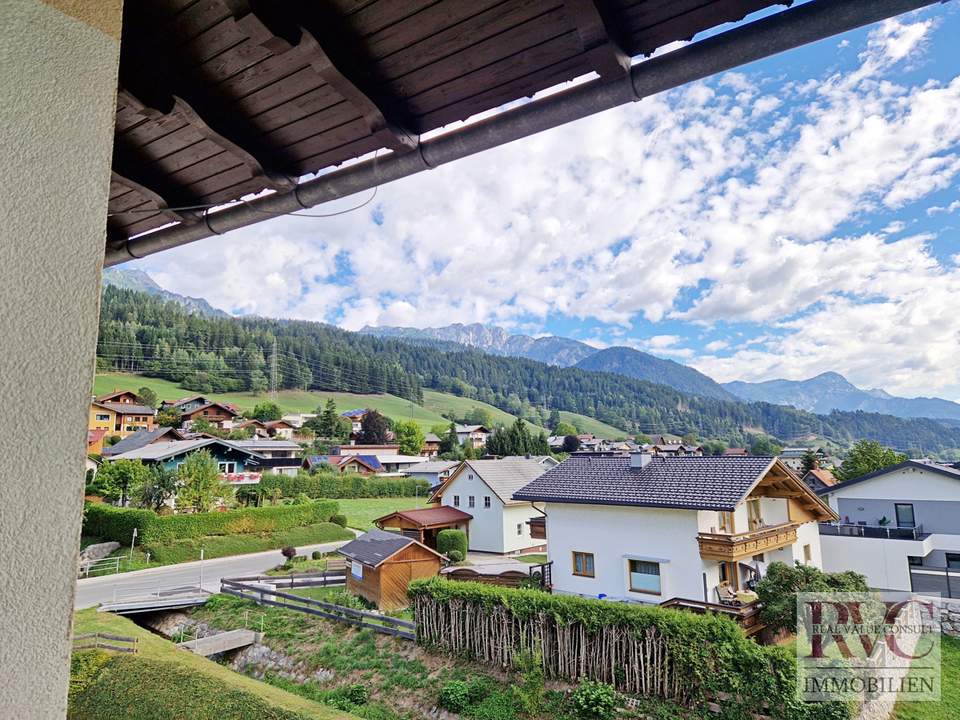 3-Zimmer-Wohnung im obersten Wohngeschoss mit zwei Loggien und Garage im Urlaubsparadies Schladming