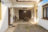 Gemütliches Landhaus mit Einliegerwohnung, geschützter Innenhof, Holzschuppen, Nebengebäude und Obstgarten, komplett eingezäunt, sofort zu beziehen