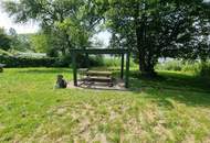 Seegrundstück mit Steg, Boje & Weinfass-Schlafplatz – direkt am Obertrumer See!