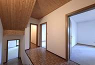 Teilweise fertiggestelltes geräumiges Wohnhaus am Ortsrand