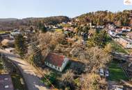 Großzügiges Baugrundstück - alles hat Platz, Traumhaus, Garage und Pool !