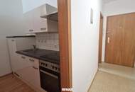 Zentrale Lage: Garconniere mit Loggia und TG-Abstellplatz