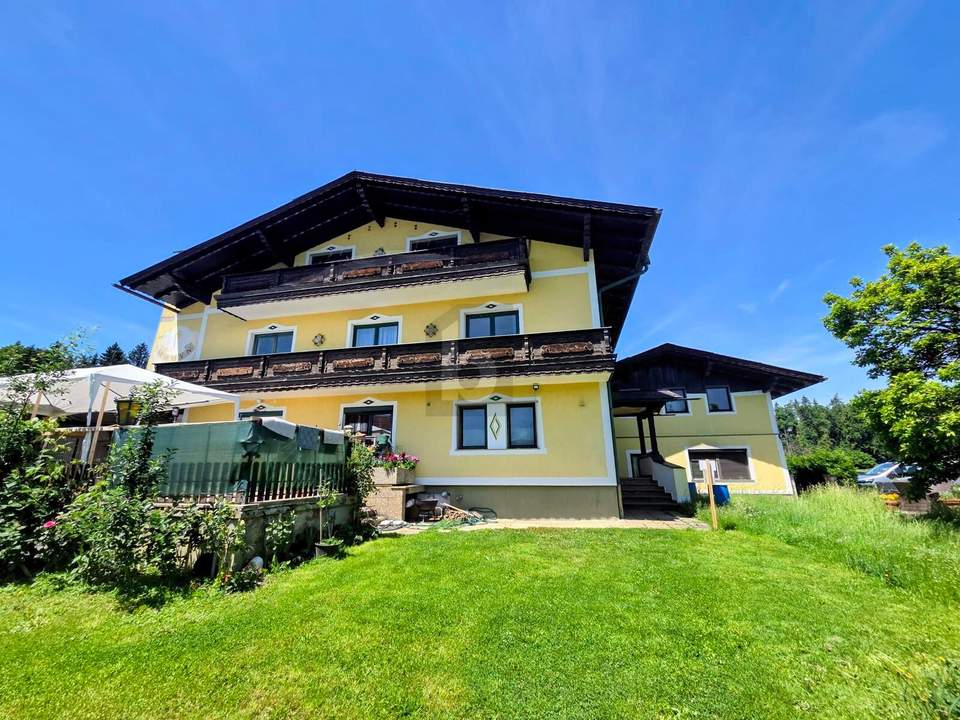 GROßZÜGIGES ANLAGEOBJEKT MIT 8 WOHNEINHEITEN AUF 2.565 M² GRUNDSTÜCK