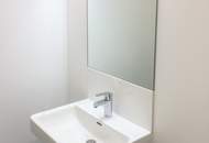Lagerhalle 430 m2 mit Büro 230 m2 Kombination südlich von Wien, in Wr. Neudorf