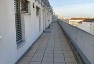 High-End Penthouse mit Skyline Ausblick - Exklusive Dachgeschosswohnung mit 3 Terrassen, Tiefgaragenplatz und Kinderspielplatz