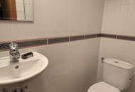 Elegante Villa in idyllischer Wienerwaldlage mit Pool und großem Garten