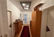 Geräumige Wohnung mit TG‑Platz &amp; unverbautem Balkonblick