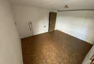 Einfamilienhaus mit neuer Pelletsheizung, Einliegerwohnung und Pool (Provisionsfrei)