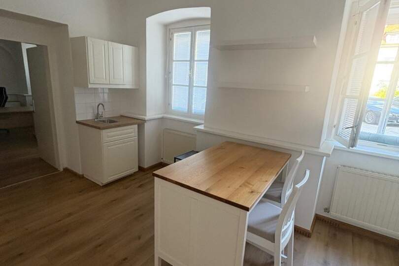 Charmantes Anlegerbüro in historischem Zinshaus in Bruck an der Leitha, Gewerbeobjekt-kauf, 150.000,€, 2460 Bruck an der Leitha
