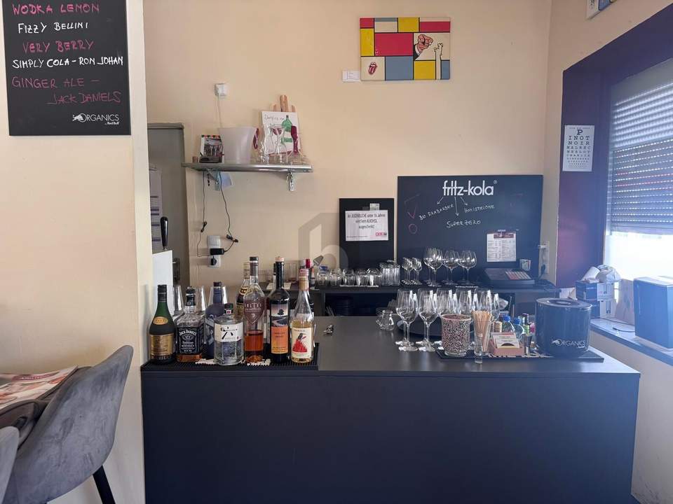 CHARMANTE WEINBAR MIT SCHANIGARTEN ? KOMPLETT AUSGESTATTET