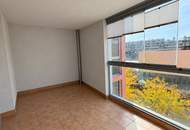 Großzügige 4-Zimmer-Wohnung mit Loggia, Pool und Wellnessangebot in 1100 Wien