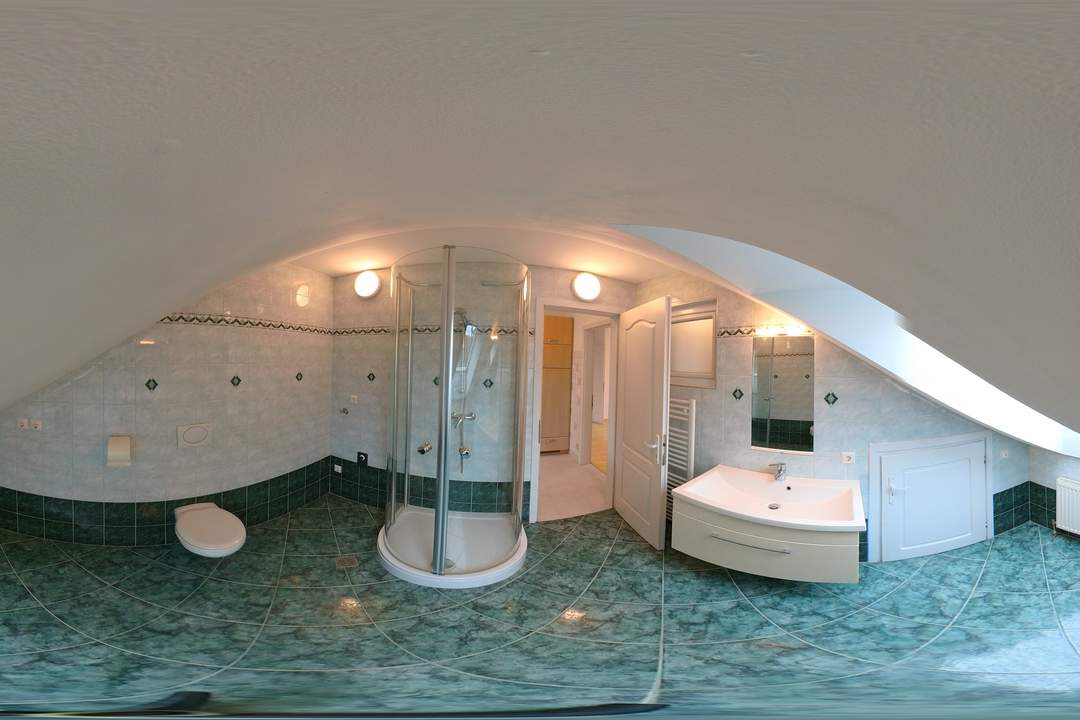 "Riesiges Haus mit Panorama!"