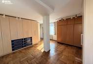 Einfamilienhaus mit großem Garten