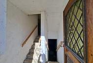 Genehmigter Altbestand auf ganztags sonnigem Bauland