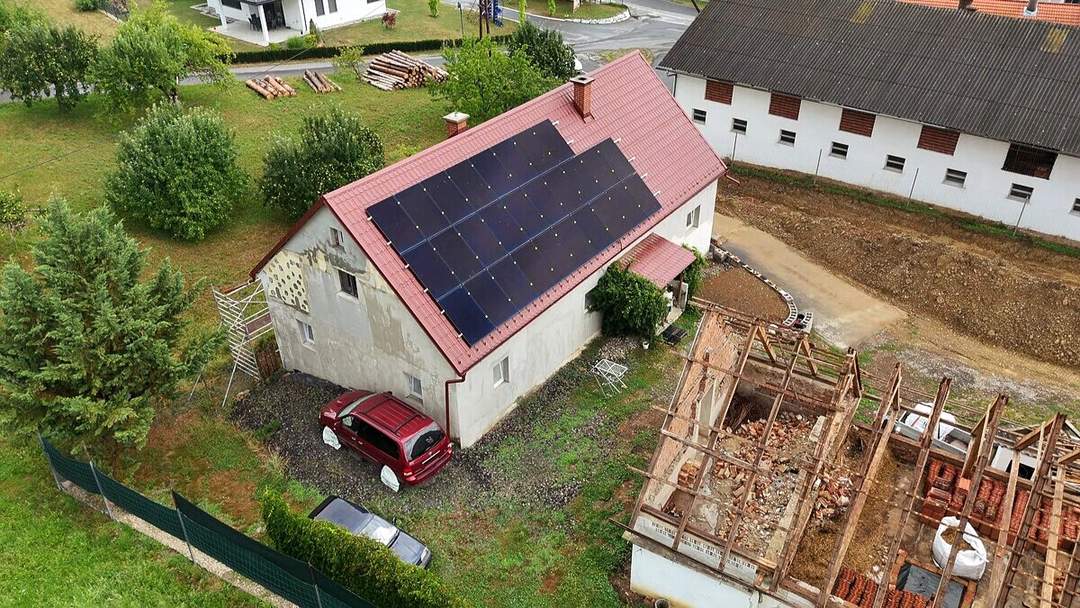 Renovierungsbedürftiges Einfamilienhaus mit großem Grundstück in Unterstorcha – Nähe Feldbach!