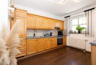 "Wohngenuss auf zwei Etagen" - 6-Zimmer-Maisonette mit Ausblick in Abtsdorf/St. Veit!