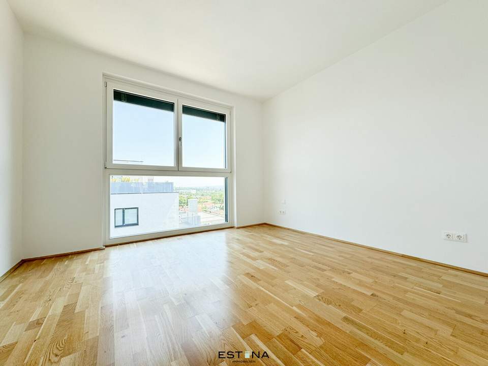 Am schönen Platz - Wohnung mit Freifläche und Kühlung