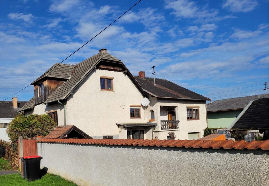 Geräumiges Haus für zwei Familien