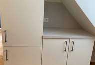2-Zimmer-Dachgeschosswohnung mit Dachschräger, inkl. Komplettküche, Terrassen-Außerfläche und Kellerabteil - ALF52 Top1-45