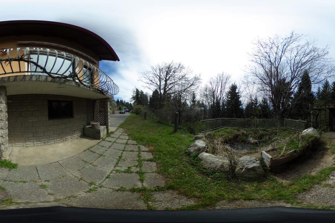 Einfamilienhaus in Top Lage mit Doppelgarage, großem Grund und Wald!
